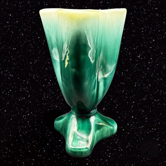 Vintage Early Pottery Vase Green Glaze Triangular Hand Made 7.25”T 4.5”W - Picture 16 of 16
